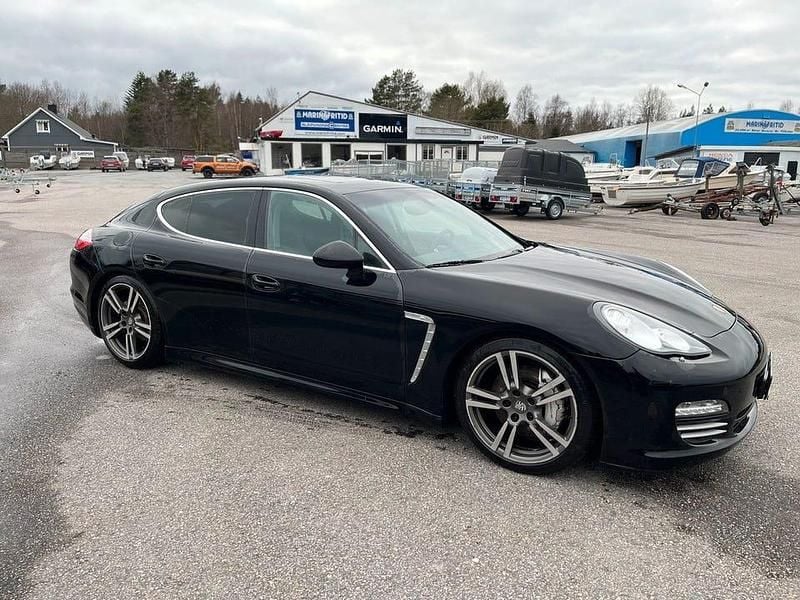 Begagnad Porsche Panamera 4S 400 HK (294 kW) 2012 Svart Sedan