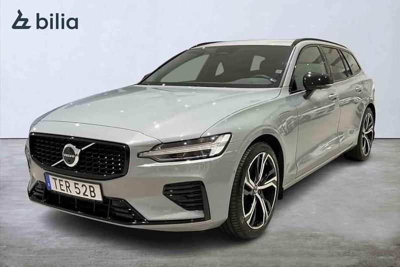 Grå Begagnad 2025 Volvo V60 Kombi | 469 900 kr (Lite dyr) - Bild 1/1
