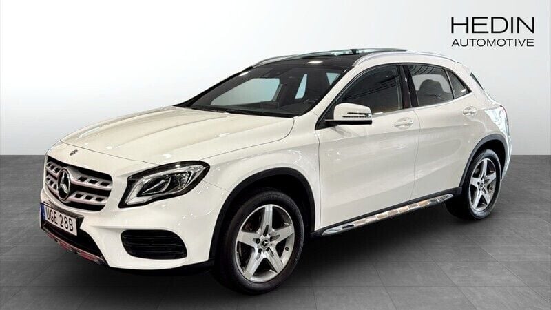 Vit Begagnad 2020 Mercedes GLA220 AMG SUV | 299 000 kr (Marknadspris) - Bild 1/4