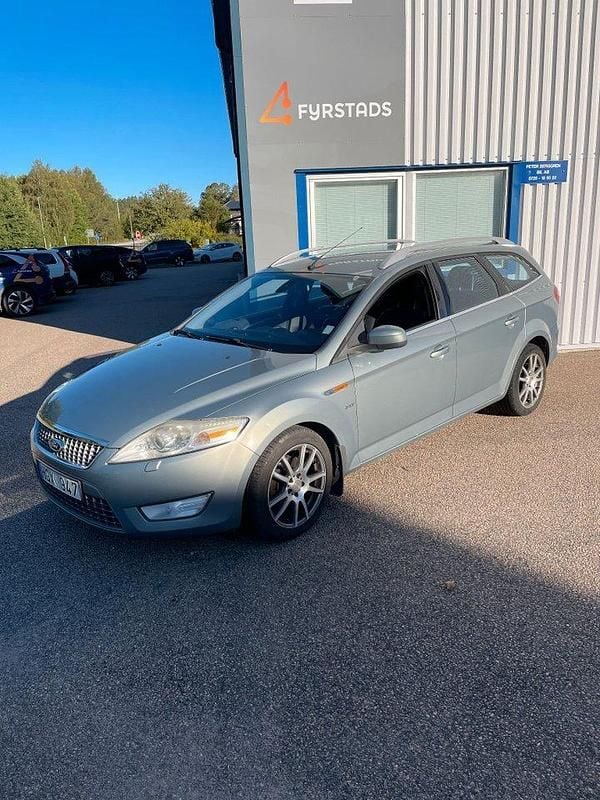 Grå (gråmetallic) Begagnad 2008 Ford Mondeo Titanium X Kombi | 33 000 kr (Marknadspris) - Bild 1/4
