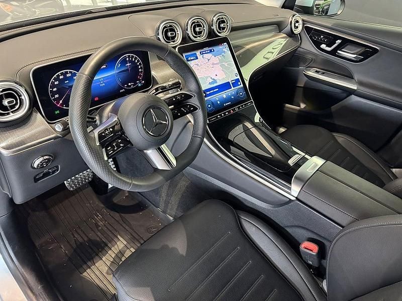 Begagnad Mercedes GLC300e Advanced Plus 204 HK (150 kW) 2025 Silver SUV