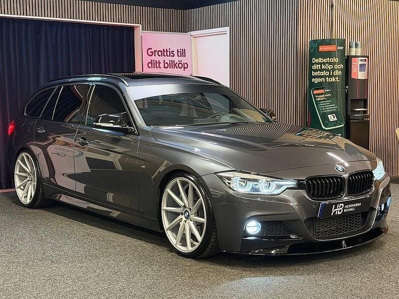 Grå Begagnad 2016 BMW 320 M Sport Kombi | 274 900 kr - Bild 1/4