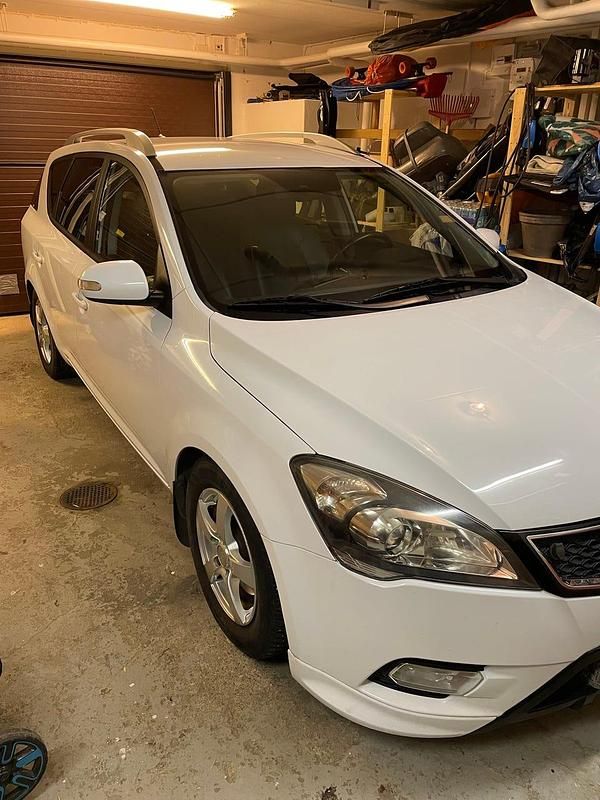 Begagnad 2012 Kia Ceed Sportswagon Kombi | 44 500 kr (Marknadspris) - Bild 1/4