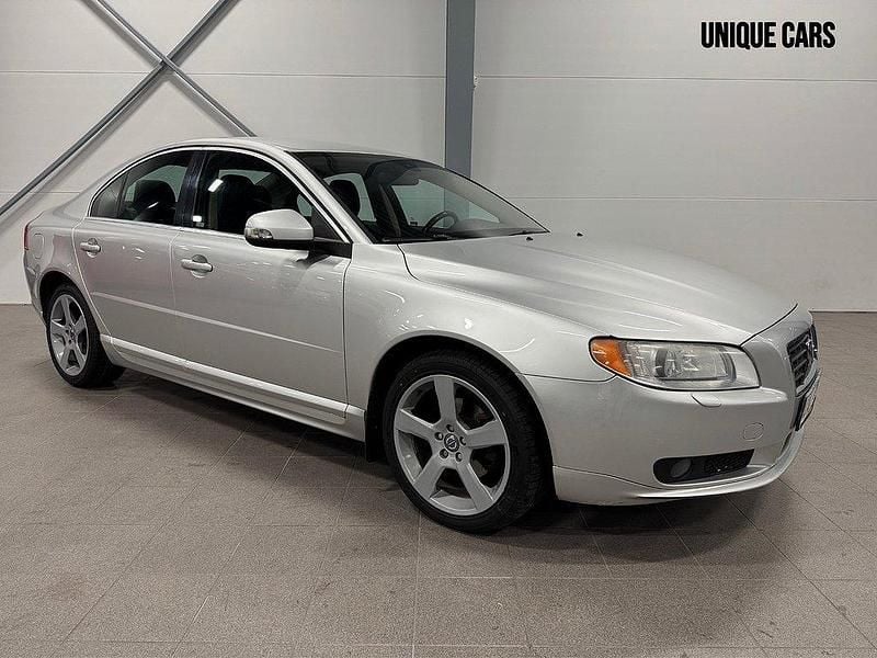 Ljusgrå Begagnad 2007 Volvo S80 Summum Sedan | 89 900 kr (Lite dyr) - Bild 1/4