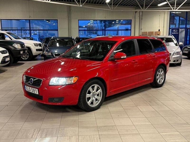 Röd Begagnad 2012 Volvo V50 Momentum Kombi | 49 900 kr (Bra pris) - Bild 1/4