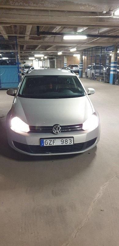 Brun Begagnad 2011 VW Golf VI Kombi | 40 000 kr (Marknadspris) - Bild 1/4