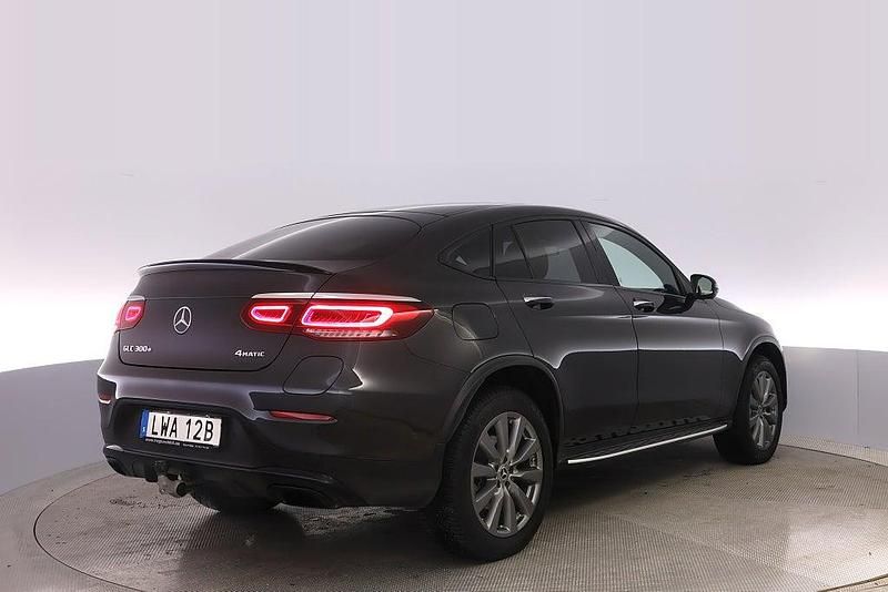 Begagnad Mercedes GLC300e AMG line 211 HK (155 kW) 2022 Grå Sportkupé