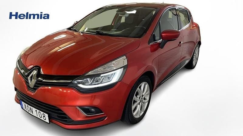 Röd Begagnad 2018 Renault Clio IV Intens Halvkombi | 109 000 kr (Marknadspris) - Bild 1/4