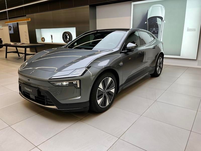 Grå Ny 2026 Polestar 4 Long Range Single Motor SUV | 639 900 kr (Bra pris) - Bild 1/4