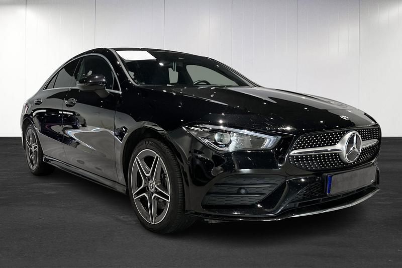 Begagnad Mercedes CLA250e AMG 2023 Svart Sedan