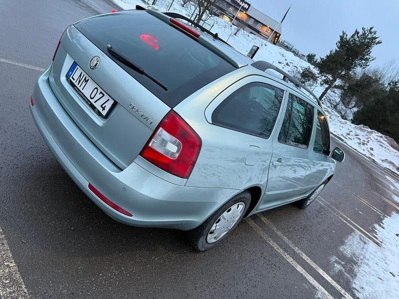 Begagnad Skoda Octavia 105 HK (77 kW) 2011 Kombi