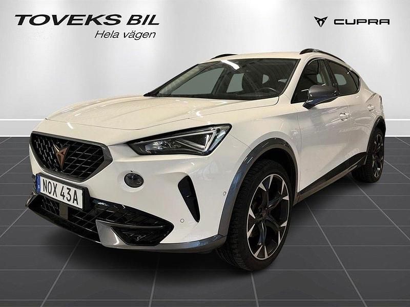 Vit (candy white) Begagnad 2022 Cupra Formentor SUV | 259 000 kr (Marknadspris) - Bild 1/4