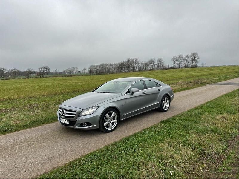 Silver Begagnad 2011 Mercedes CLS350 Sportkupé | 200 000 kr (Marknadspris) - Bild 1/4