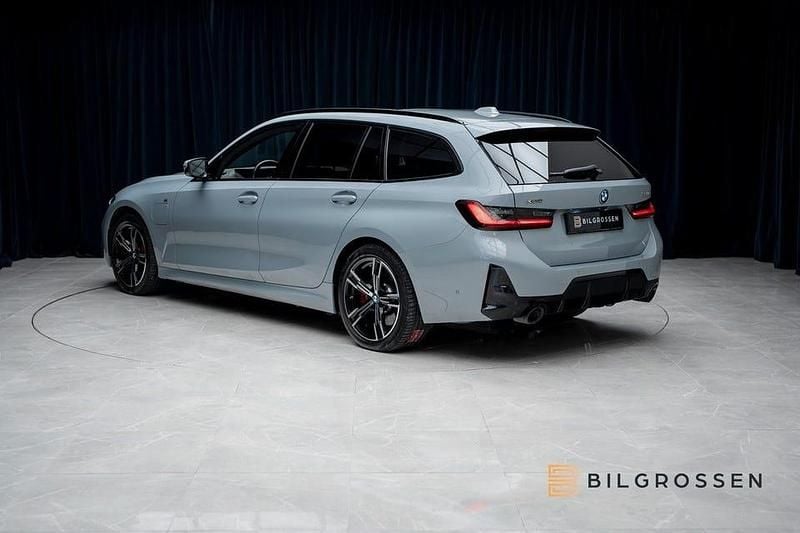 Begagnad BMW 330 M Sport 292 HK (214 kW) 2024 Grå Kombi