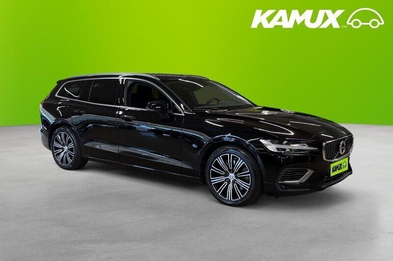 Svart Begagnad 2022 Volvo V60 Inscription Kombi | 298 700 kr (Superpris) - Bild 1/4