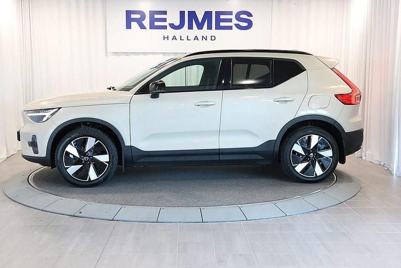 Begagnad Volvo EX40 Plus 188 kW (256 HK) 2024 Ljusbrun SUV