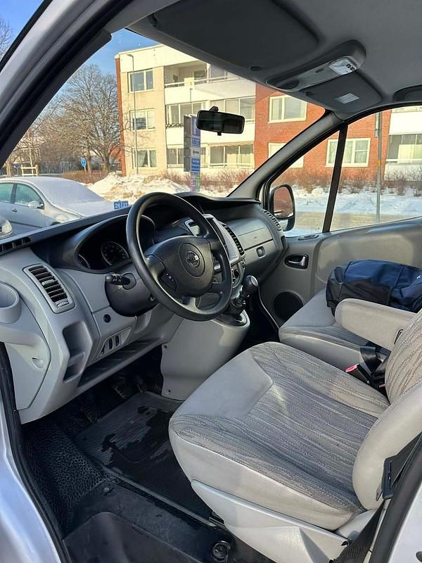 Begagnad Nissan Primastar 146 HK (107 kW) 2011 Minibuss