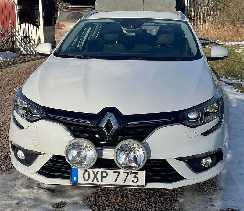 Begagnad 2017 Renault Mégane IV Kombi | 104 000 kr (Marknadspris) - Bild 1/4