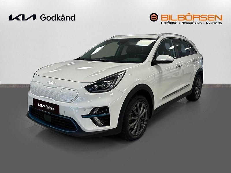 Vit Begagnad 2021 Kia e-Niro Advance SUV | 299 900 kr (Lite dyr) - Bild 1/4