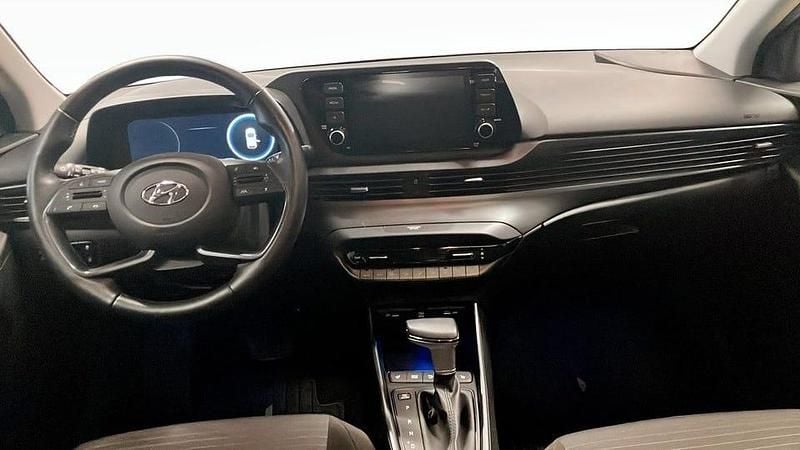 Begagnad Hyundai i20 120 HK (88 kW) 2023 Vit Halvkombi