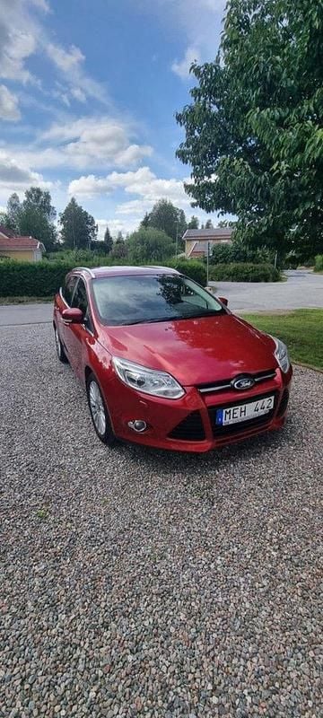 Röd Begagnad 2012 Ford Focus Business Edition Kombi | 58 000 kr (Marknadspris) - Bild 1/4