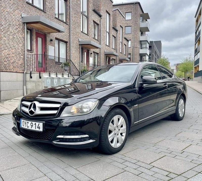 Begagnad Mercedes C220 174 HK (127 kW) 2012 Svart Sportkupé