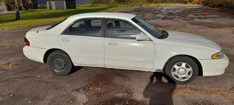 Begagnad 1999 Mazda 626 Sedan | 15 500 kr - Bild 1/4