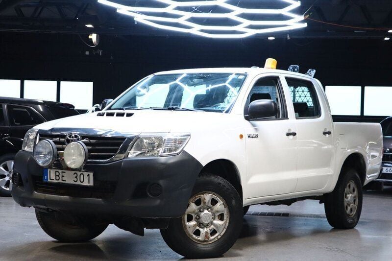 Vit Begagnad 2013 Toyota HiLux Pickup | 189 900 kr (Bra pris) - Bild 1/4