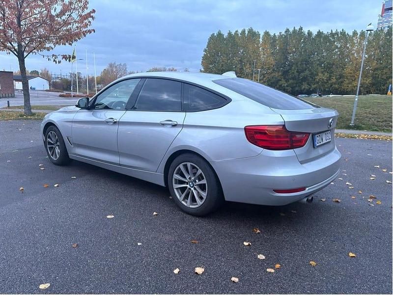 Begagnad BMW 328 Gran Turismo 245 HK (180 kW) 2014 Silver Halvkombi