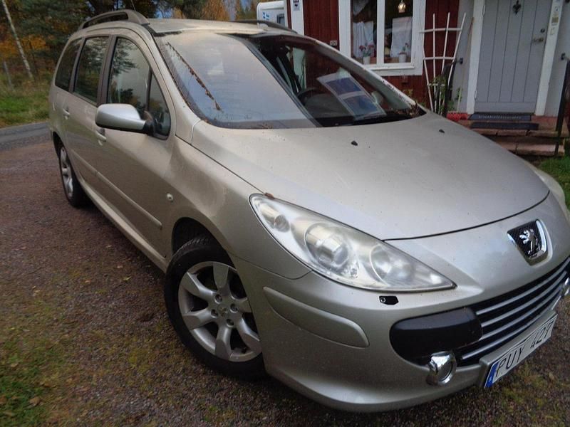 Grå Begagnad 2007 Peugeot 307 Kombi | 12 000 kr (Superpris) - Bild 1/4