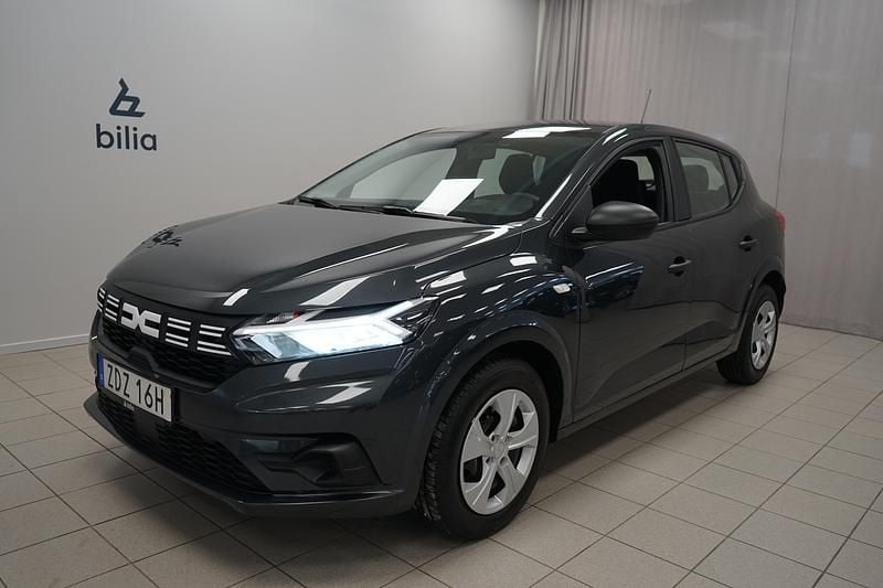 Begagnad Dacia Sandero Essentiel 91 HK (66 kW) 2022 Grå Halvkombi