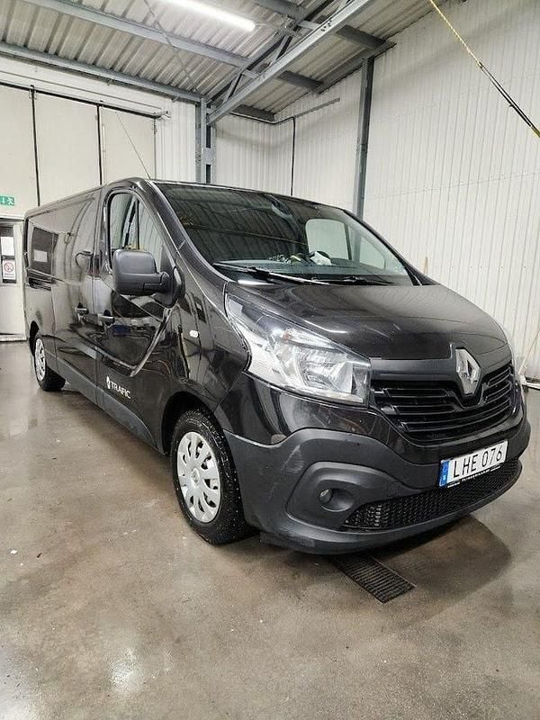 Begagnad Renault Trafic 125 HK (91 kW) 2018 Svart Minibuss