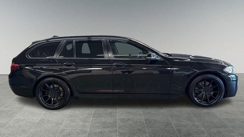 Begagnad BMW 520 186 HK (136 kW) 2014 Svart Kombi
