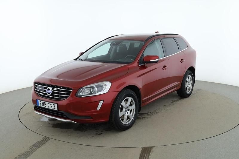 Begagnad Volvo XC60 Momentum 181 HK (133 kW) 2014 Röd SUV