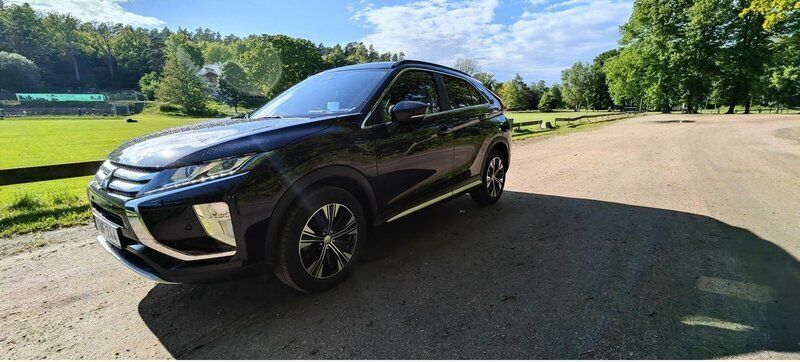 Svart Begagnad 2018 Mitsubishi Eclipse Cross SUV | 209 000 kr (Bra pris) - Bild 1/4