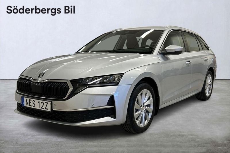 Silver Ny 2024 Skoda Octavia Selection Kombi | 359 900 kr (Marknadspris) - Bild 1/4