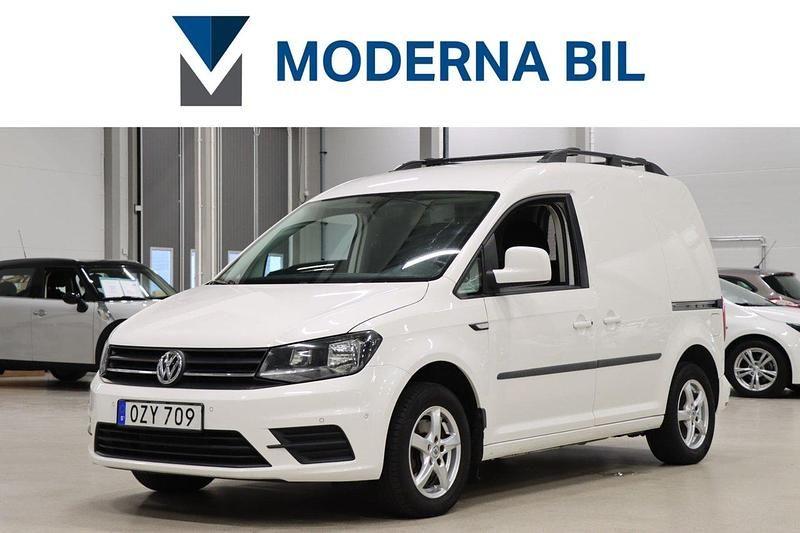 Vit Begagnad 2016 VW Caddy Minibuss | 109 400 kr (Marknadspris) - Bild 1/4