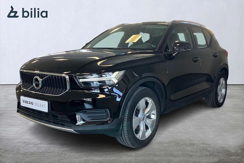 Svart Begagnad 2022 Volvo XC40 Momentum SUV | 299 900 kr (Bra pris) - Bild 1/3