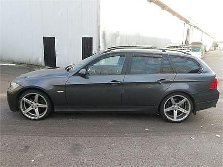 Begagnad BMW 330 Comfort Edition 231 HK (169 kW) 2006 Grå Kombi