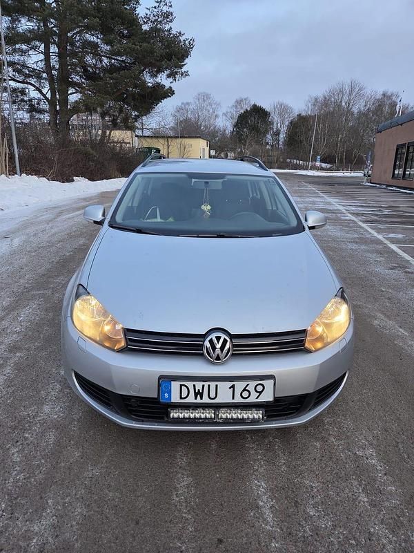 Begagnad VW Golf VII 105 HK (77 kW) 2012 Kombi