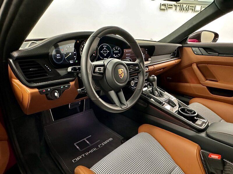 Begagnad Porsche 992 510 HK (375 kW) 2023 Lila