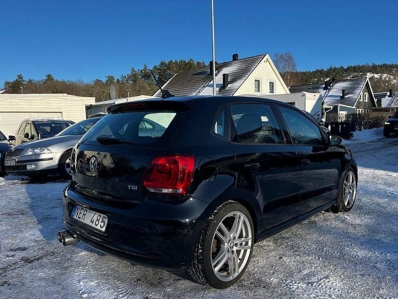 Begagnad VW Polo 90 HK (66 kW) 2013 Svart Halvkombi