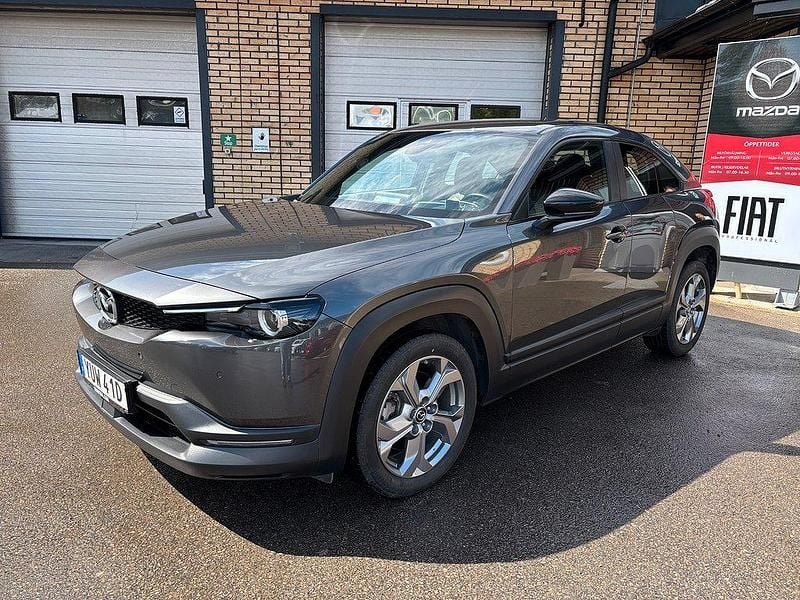 Machine grey metallic Begagnad 2022 Mazda MX30 Sky SUV | 179 500 kr (Marknadspris) - Bild 1/4