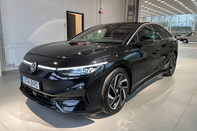 Svart Begagnad 2023 VW ID.7 Pro Sedan | 539 900 kr (Dyr) - Bild 1/4