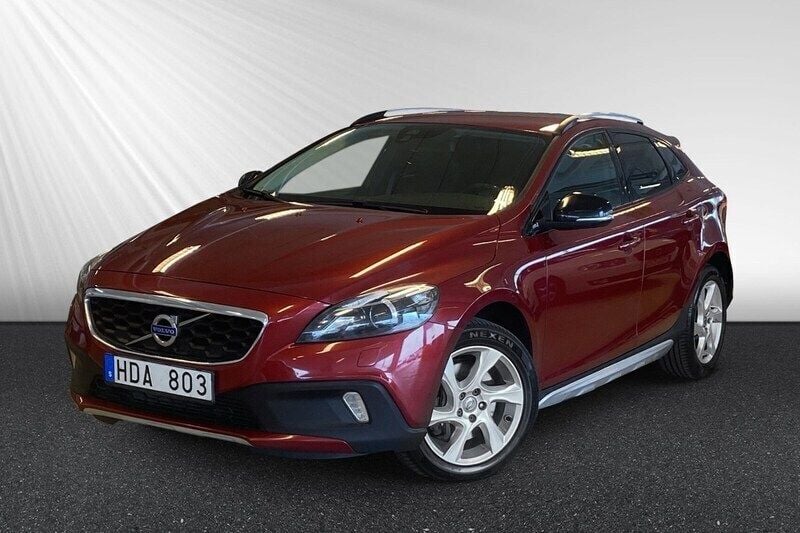 Röd Begagnad 2013 Volvo V40 CC Summum Kombi | 159 800 kr (Marknadspris) - Bild 1/4