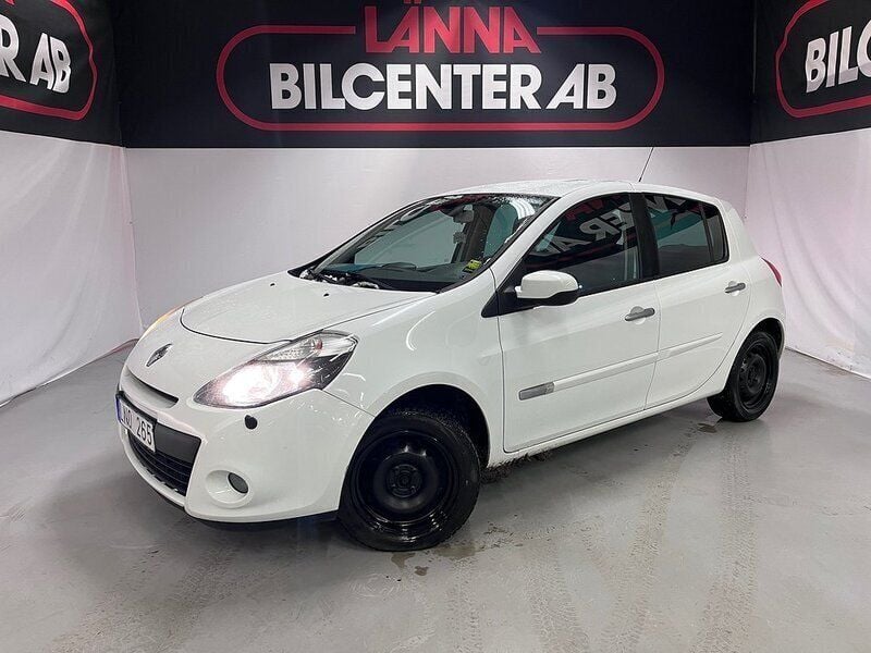 Vit Begagnad 2010 Renault Clio R.S. Halvkombi | 49 900 kr (Marknadspris) - Bild 1/4