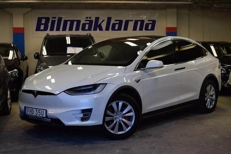 Vit Begagnad 2020 Tesla Model X Performance SUV | 499 000 kr (Marknadspris) - Bild 1/4