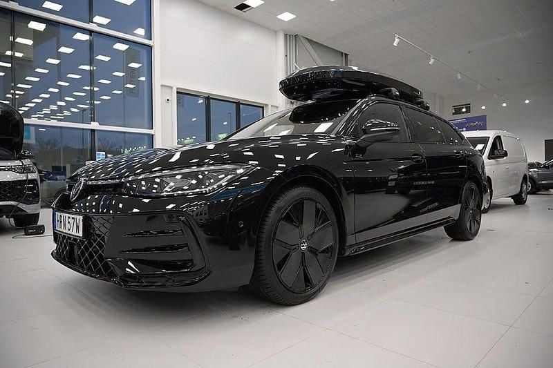 Ny VW Passat Black Edition 193 HK (141 kW) 2026 Svart Kombi