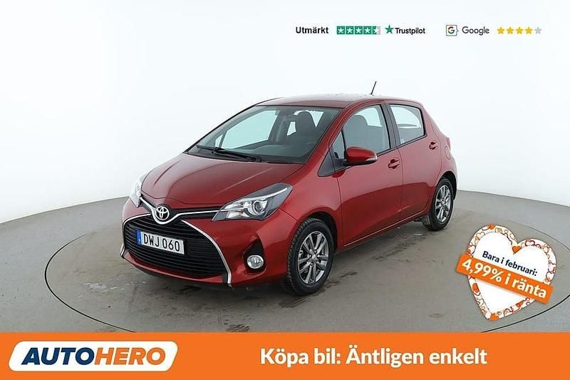 Röd Begagnad 2014 Toyota Yaris Active Halvkombi | 118 000 kr (Marknadspris) - Bild 1/4
