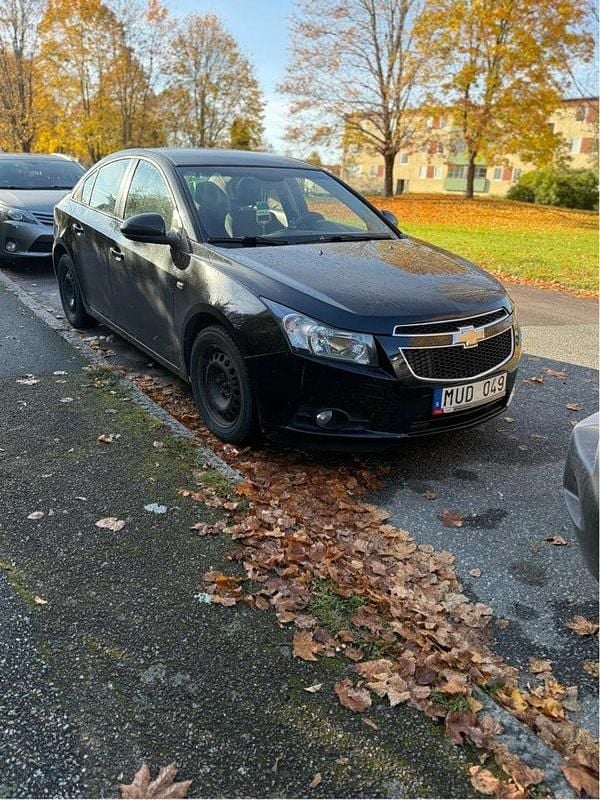 Svart Begagnad 2012 Chevrolet Cruze Sedan | 45 000 kr (Bra pris) - Bild 1/4